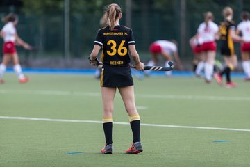 Bild 59 - wU18 Hamburger SV - Harvesterhuder THC : Ergebnis: 2:1